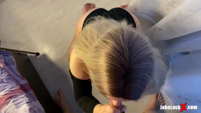 Rambut merah Menghisap Batang dan Fucking Up, Mendapat Air Mani pada Bokongnya